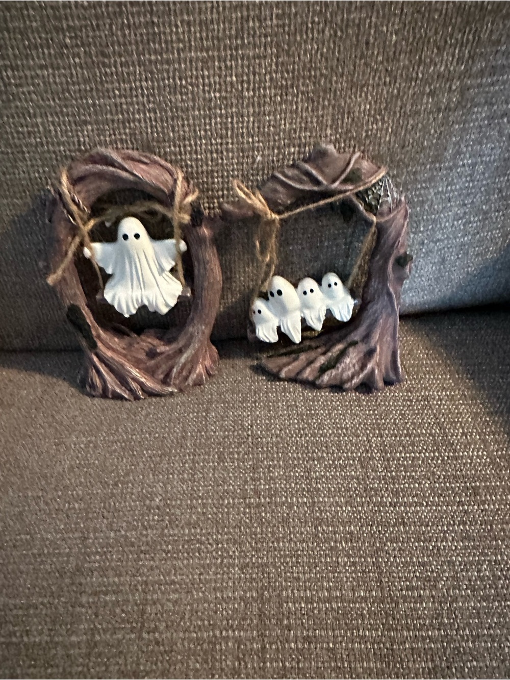 Halloween Small Ghost Swing Figurine Set - Brown Tree Frames with White Ghosts